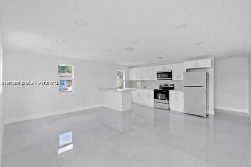 For showings please contact LA