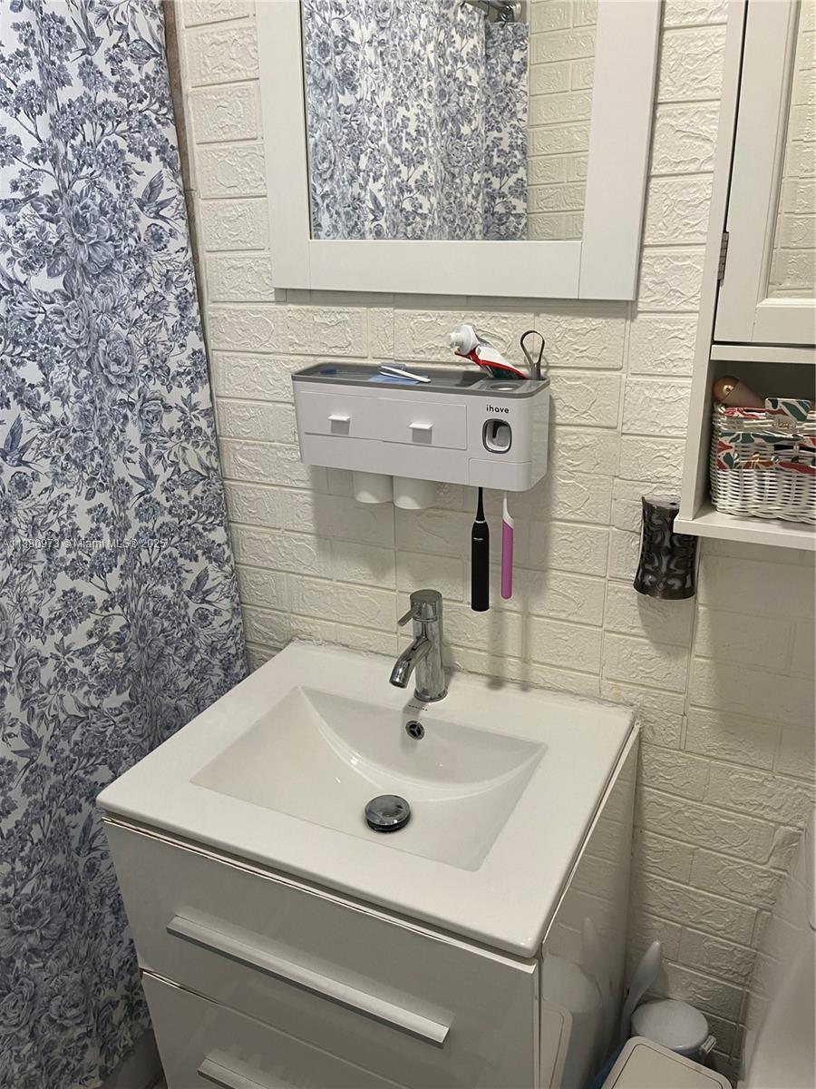 PARA VILLA HEIGHTS - Residential