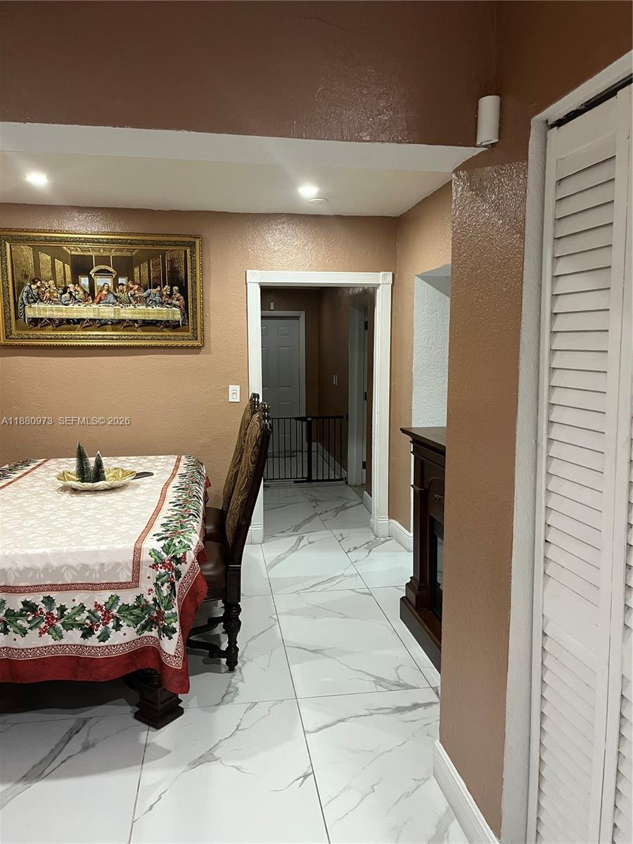 PARA VILLA HEIGHTS - Residential