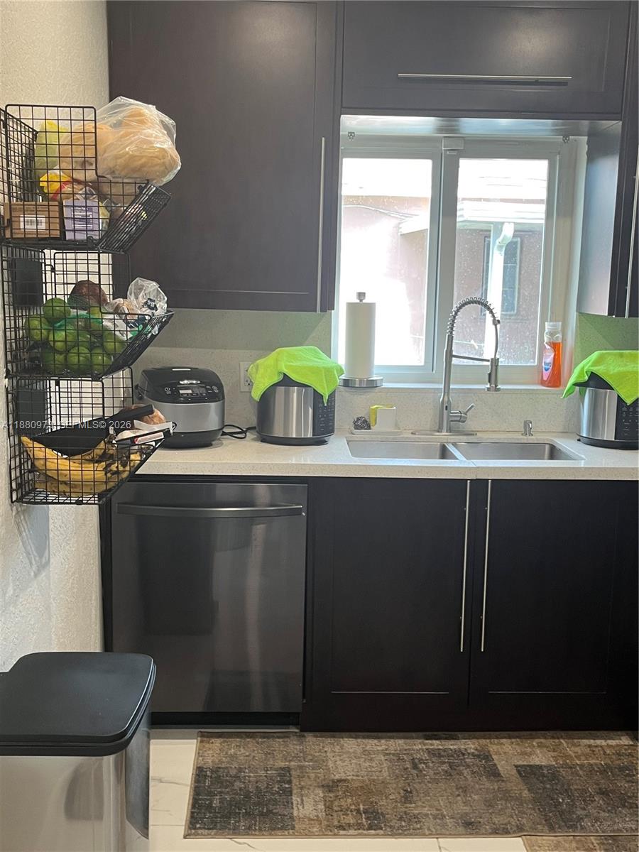 PARA VILLA HEIGHTS - Residential