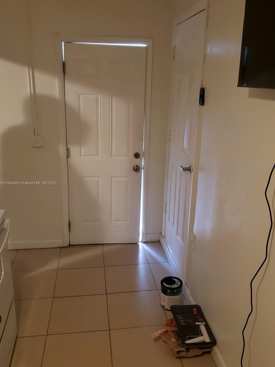 RAINBOW LAKES - Residential Lease