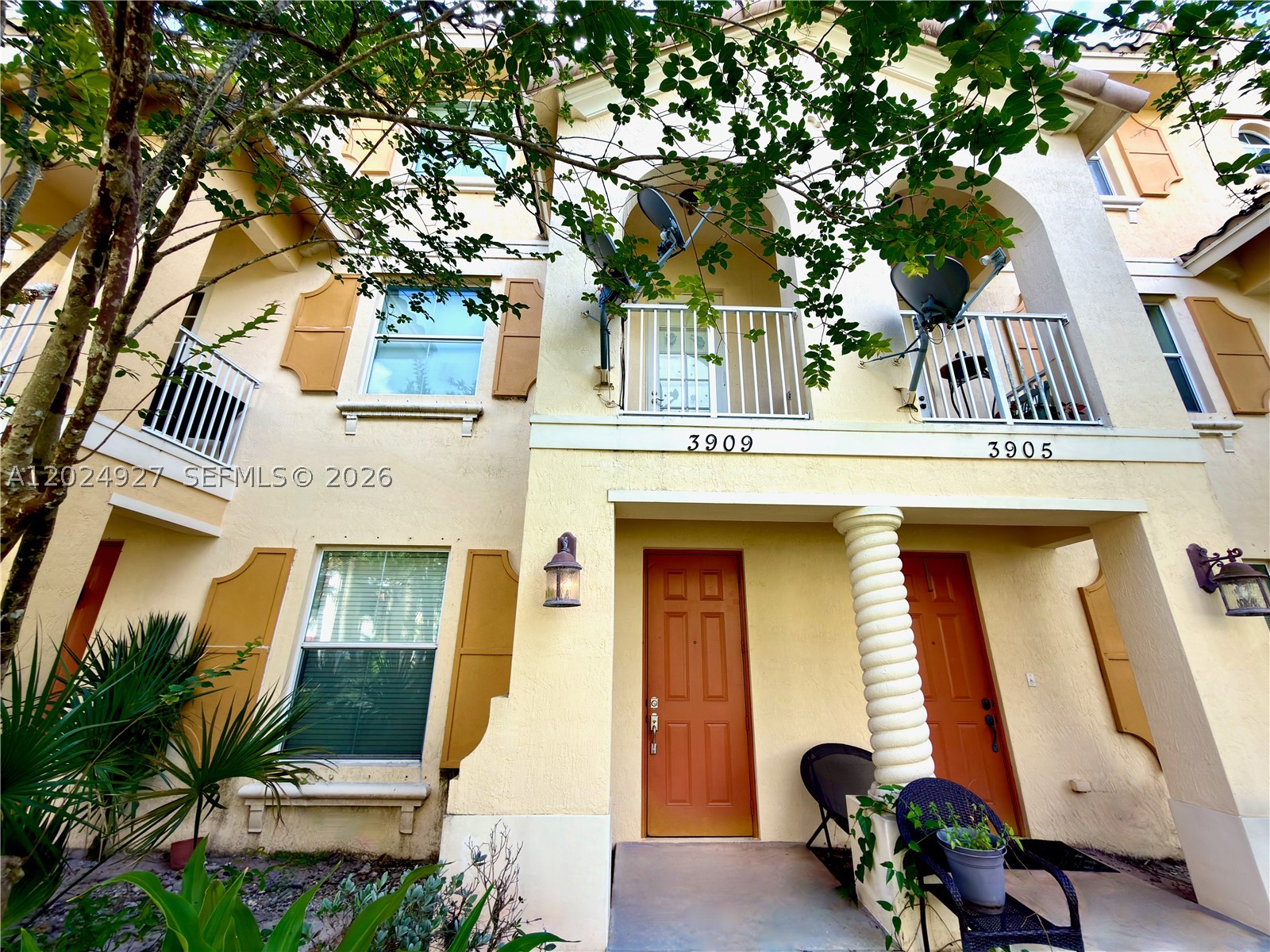 Photo 1 of 62 — 3909 White Peacock Ln, Coconut Creek, FL 33073