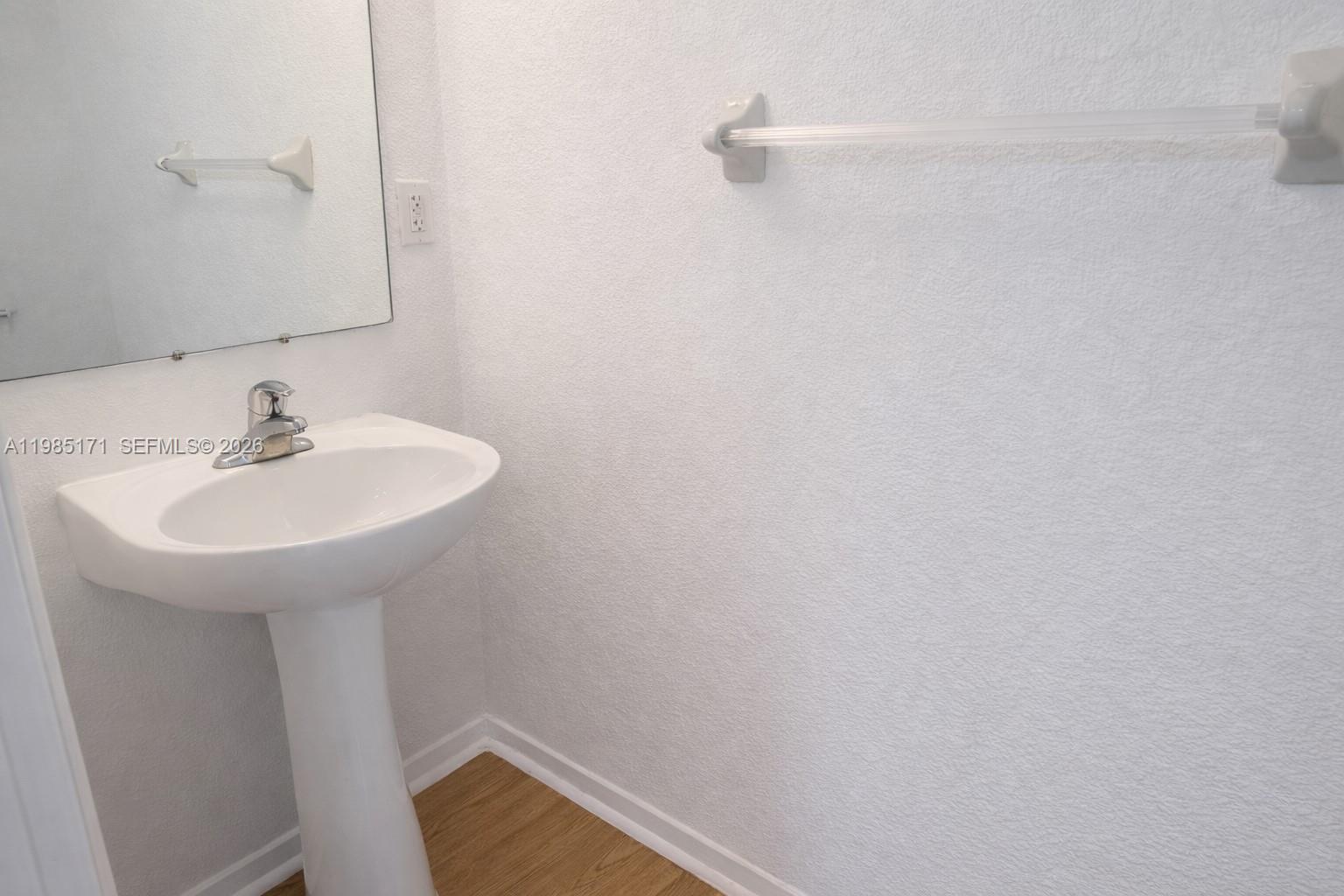 SOLABELLA CONDO - Residential