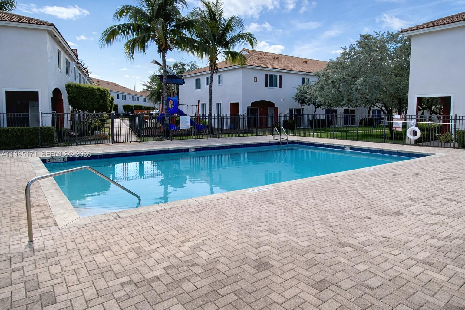 SOLABELLA CONDO - Residential