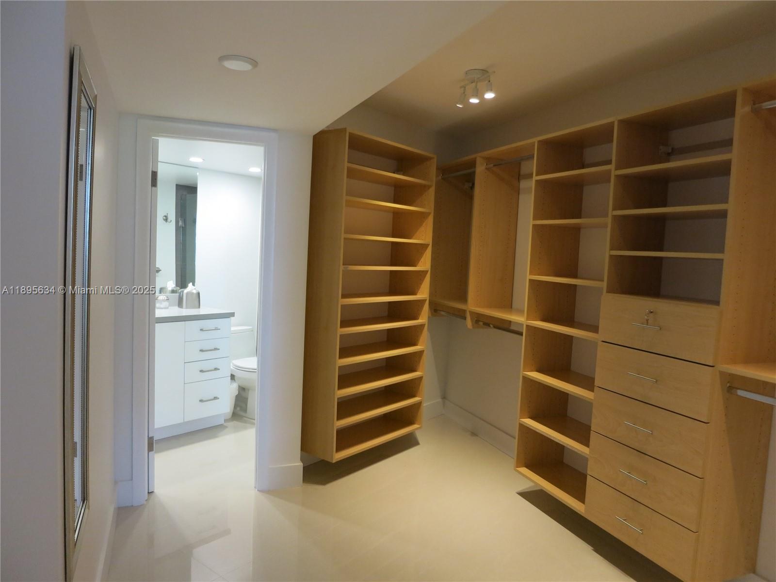 TOWERS OF KEY BISCAYNE CO - Residential Lease