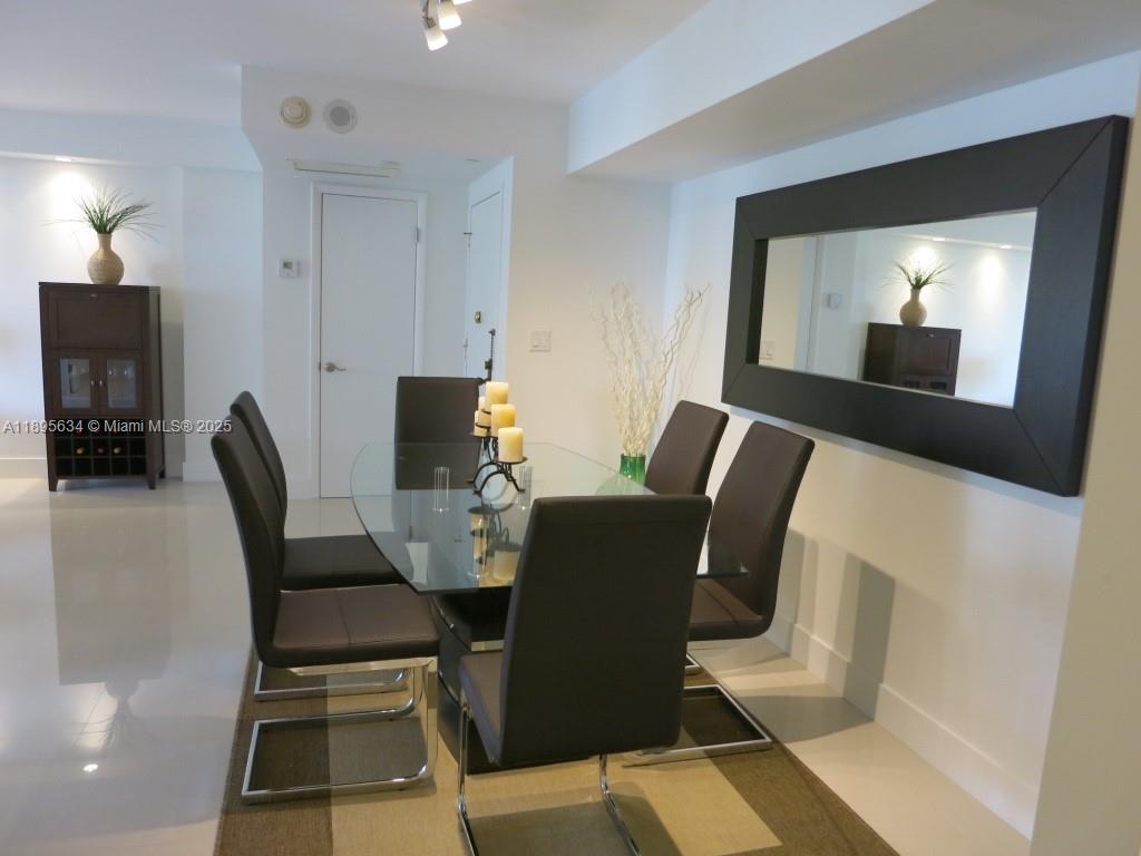 TOWERS OF KEY BISCAYNE CO - Residential Lease