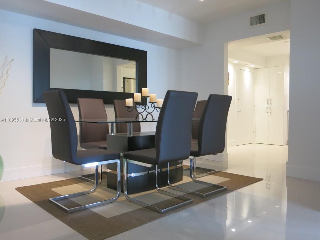 TOWERS OF KEY BISCAYNE CO - Residential Lease