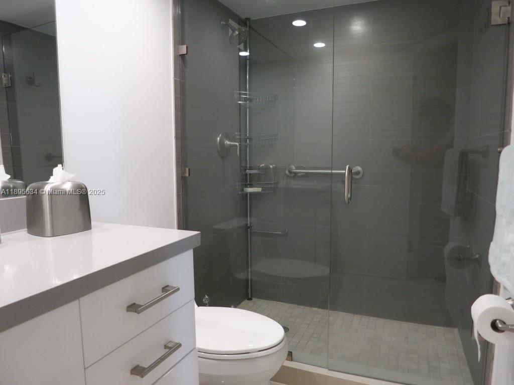 TOWERS OF KEY BISCAYNE CO - Residential Lease