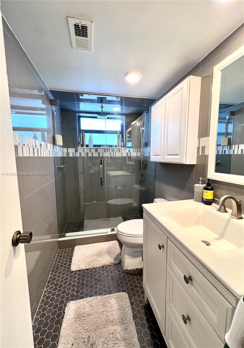 CONCORD VILLAGE CONDOMINI - Residential