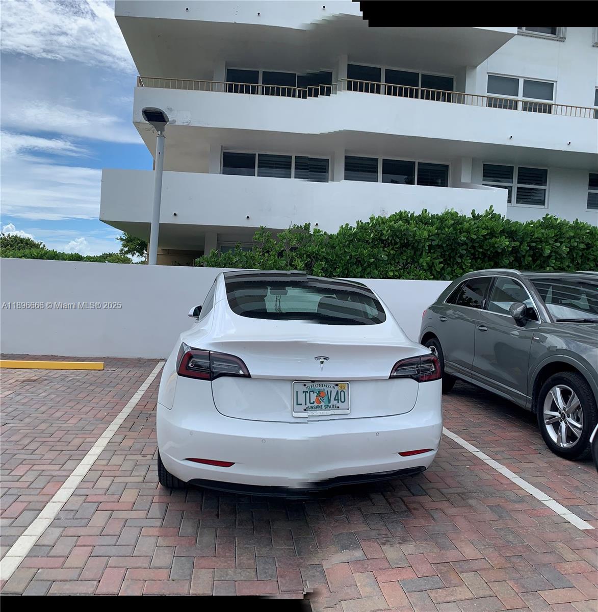 KEY BISCAYNE COMMODORE CL - Residential