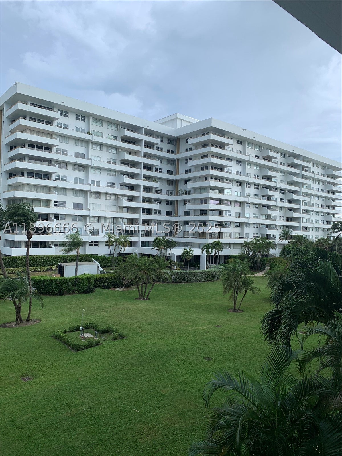 177 Ocean Lane Dr