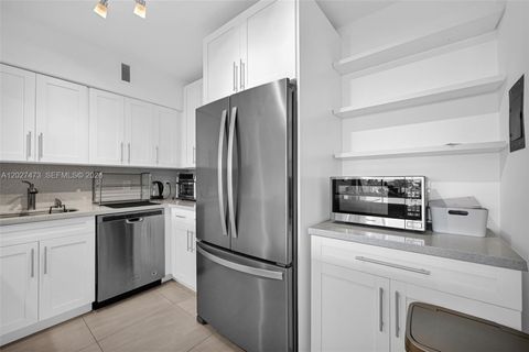 Tiny photo for 5700 Collins Ave #5J, Miami Beach, FL 33140 (MLS # A12027473)