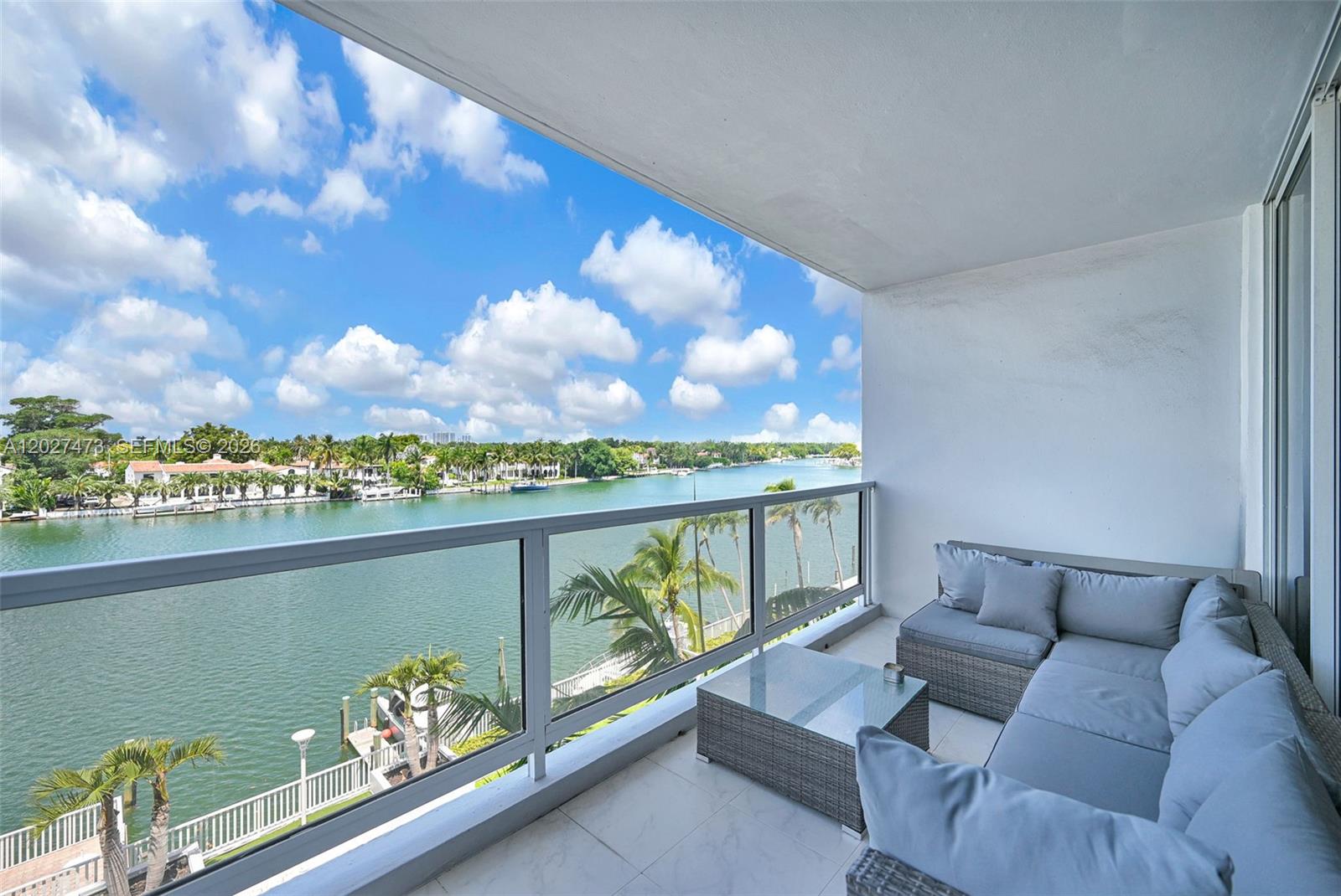 5700 Collins Ave 5J