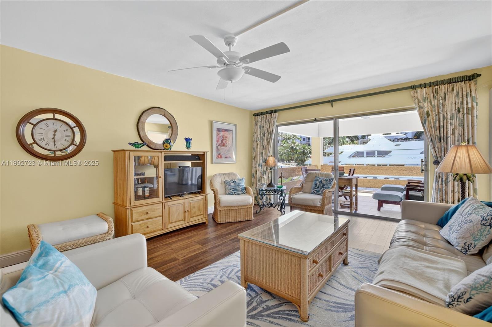 CARAVEL CONDOMINIUM APART - Residential