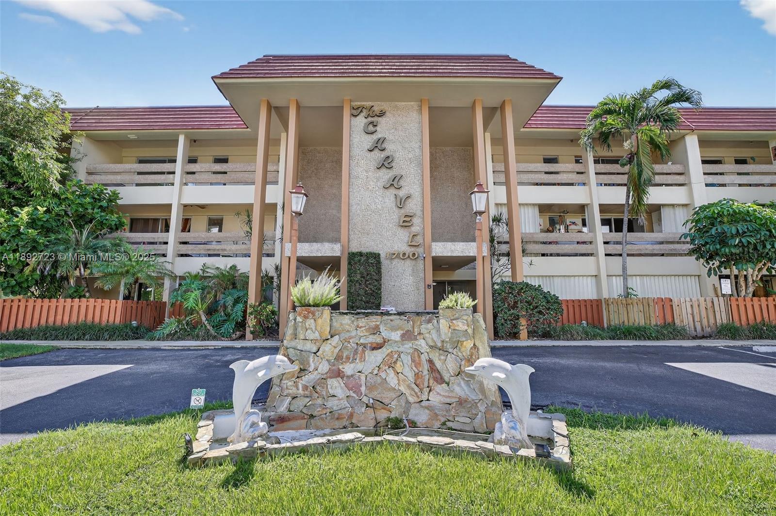 CARAVEL CONDOMINIUM APART - Residential