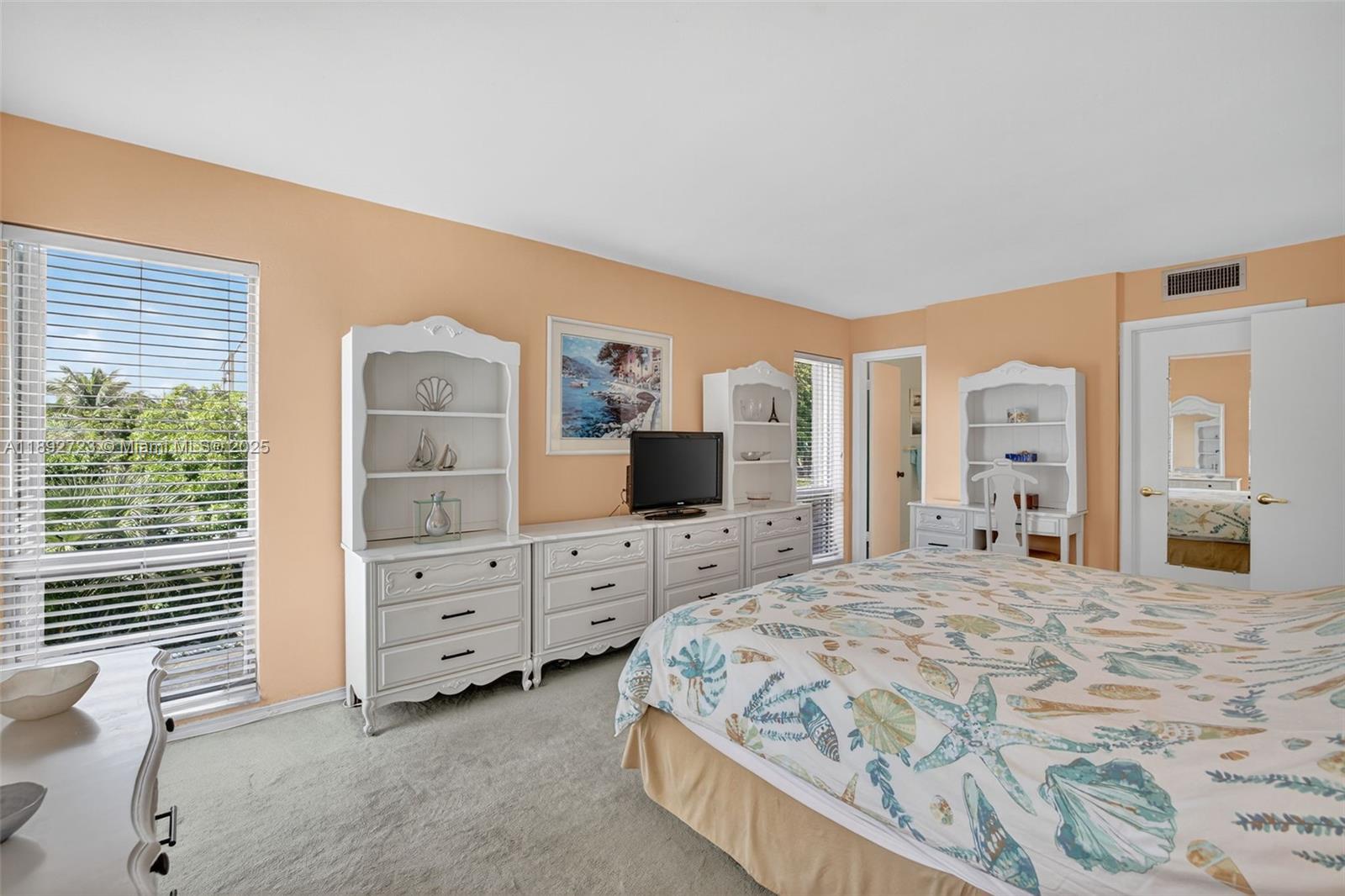 CARAVEL CONDOMINIUM APART - Residential