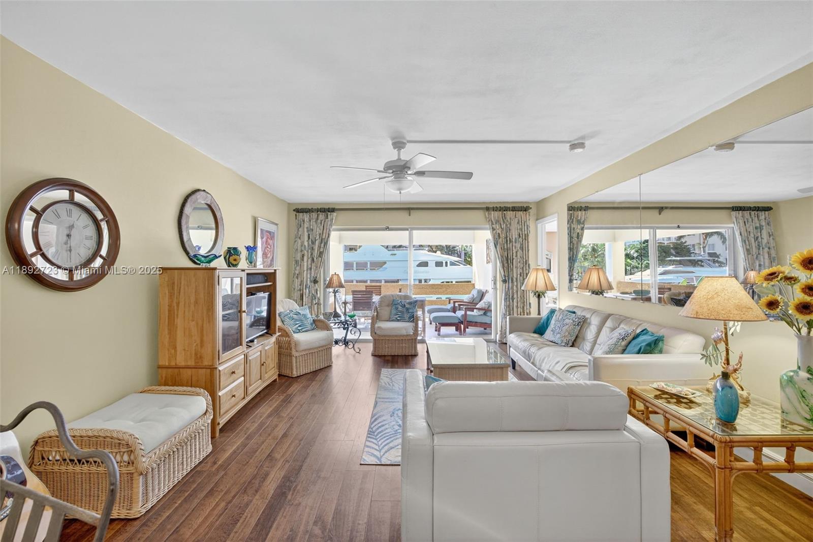 CARAVEL CONDOMINIUM APART - Residential