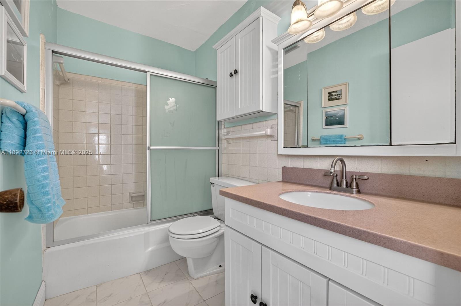 CARAVEL CONDOMINIUM APART - Residential