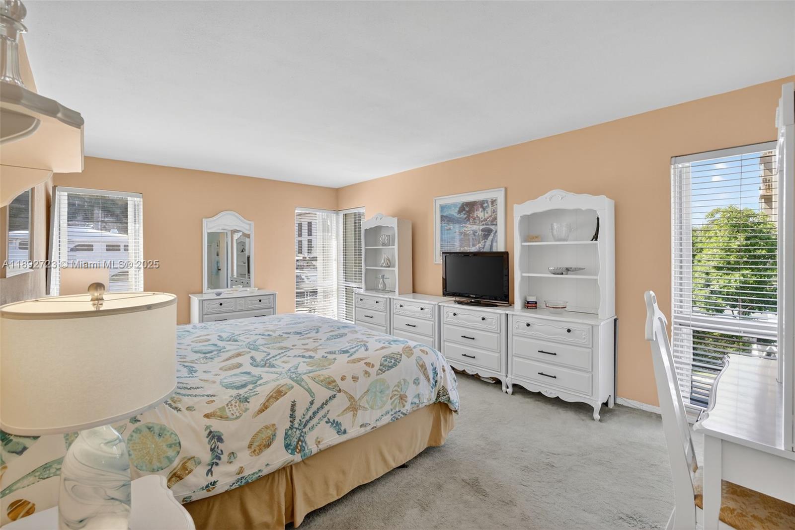 CARAVEL CONDOMINIUM APART - Residential