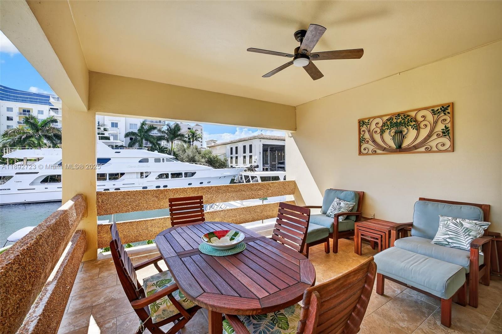 CARAVEL CONDOMINIUM APART - Residential