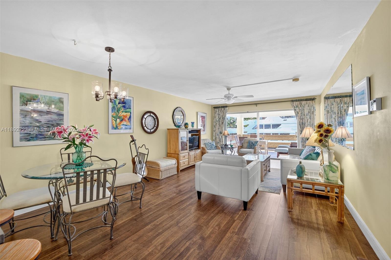 CARAVEL CONDOMINIUM APART - Residential