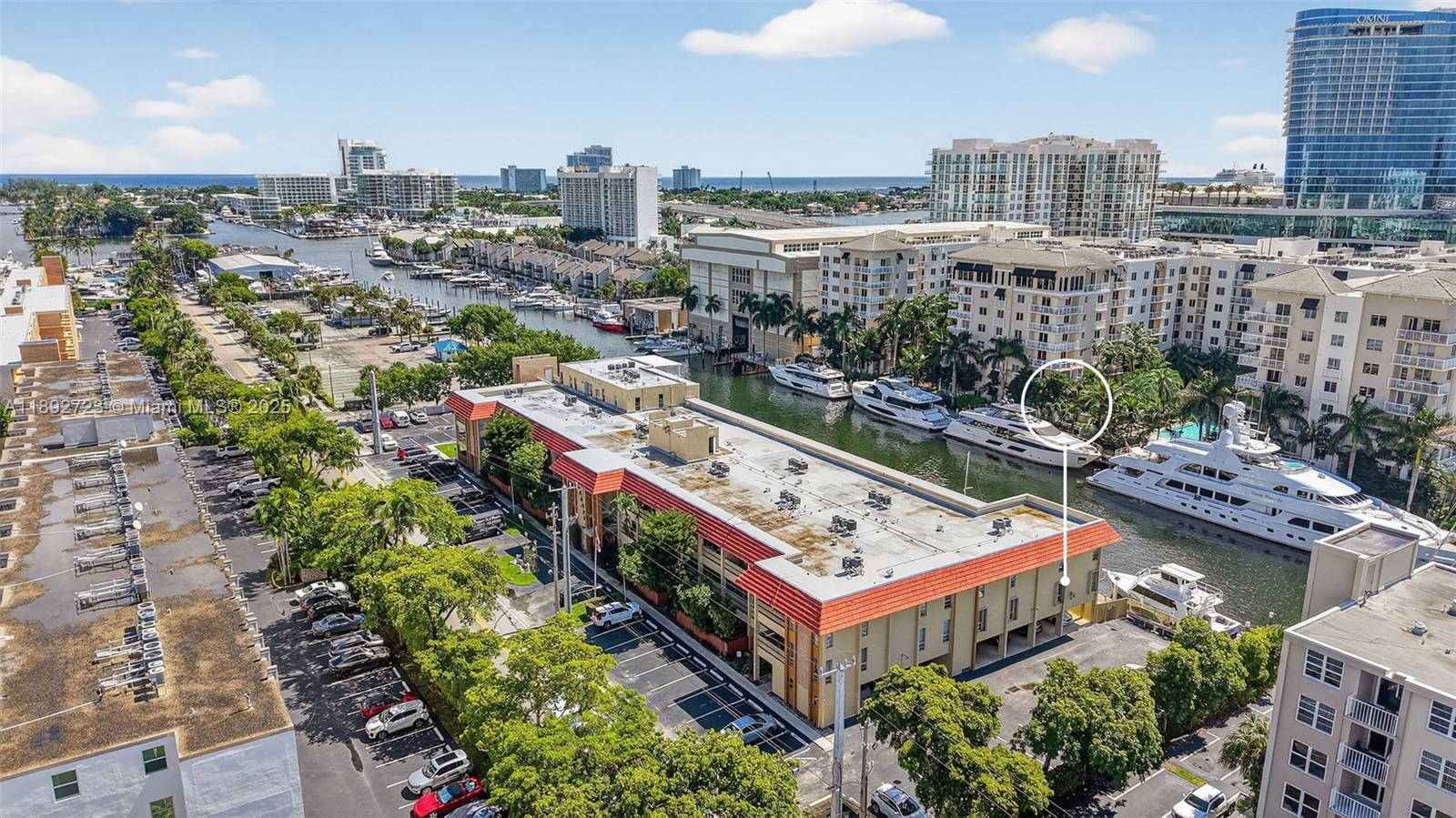 CARAVEL CONDOMINIUM APART - Residential