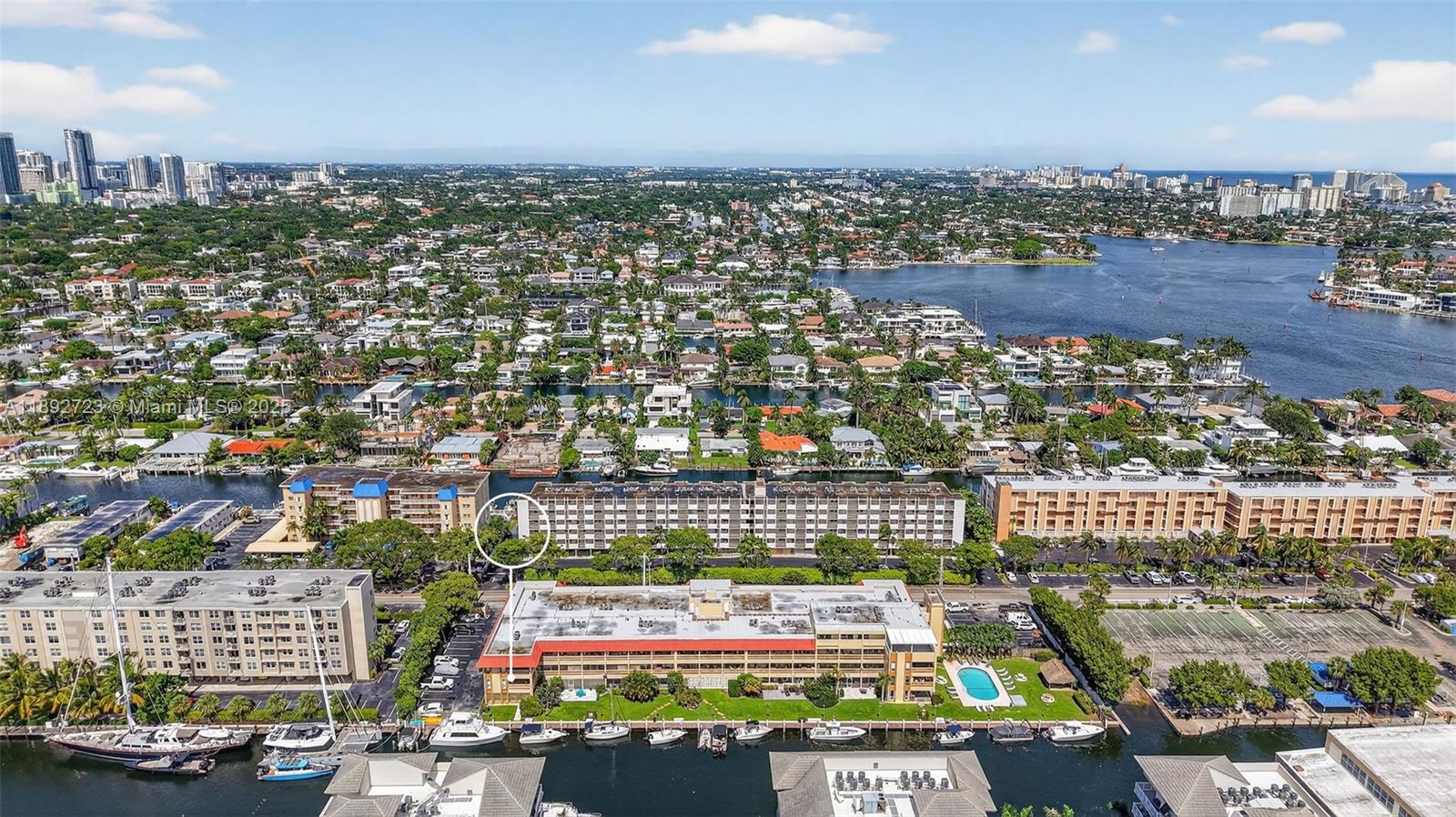 CARAVEL CONDOMINIUM APART - Residential