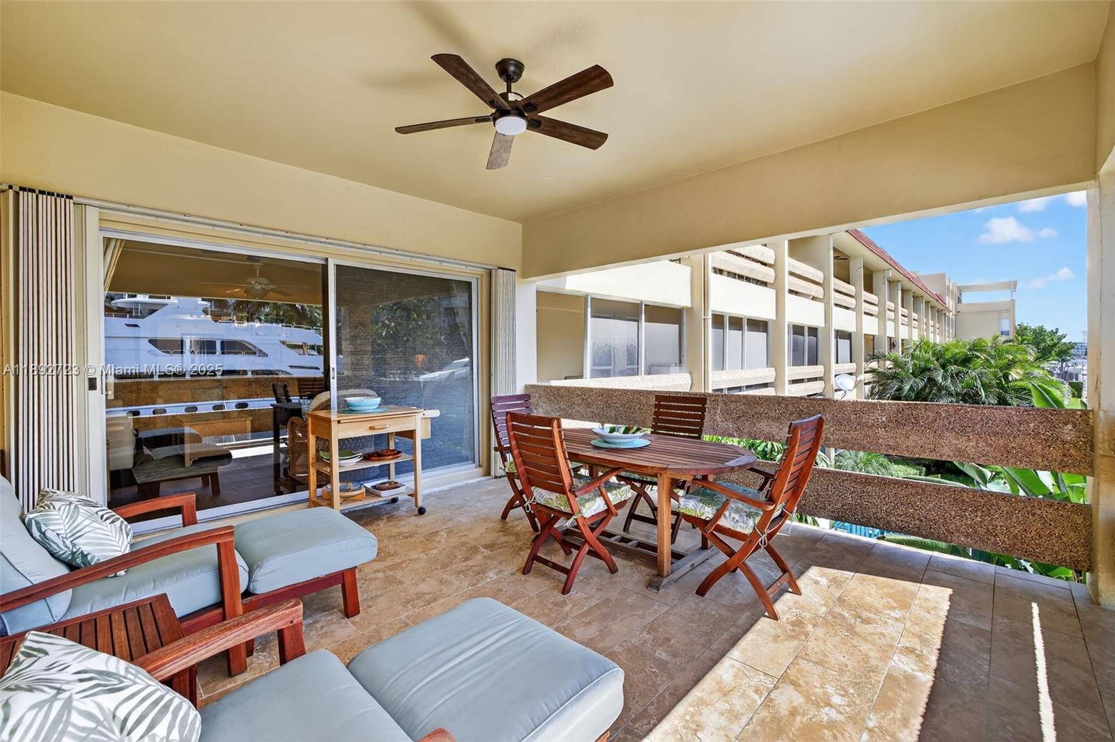 CARAVEL CONDOMINIUM APART - Residential