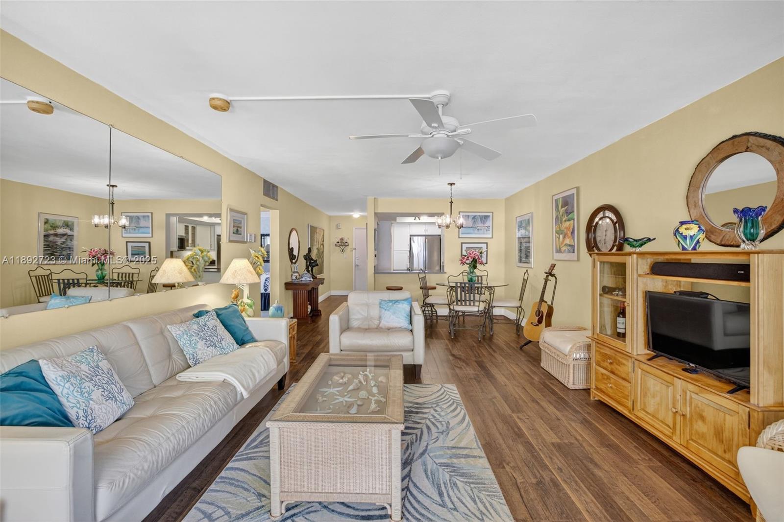 CARAVEL CONDOMINIUM APART - Residential