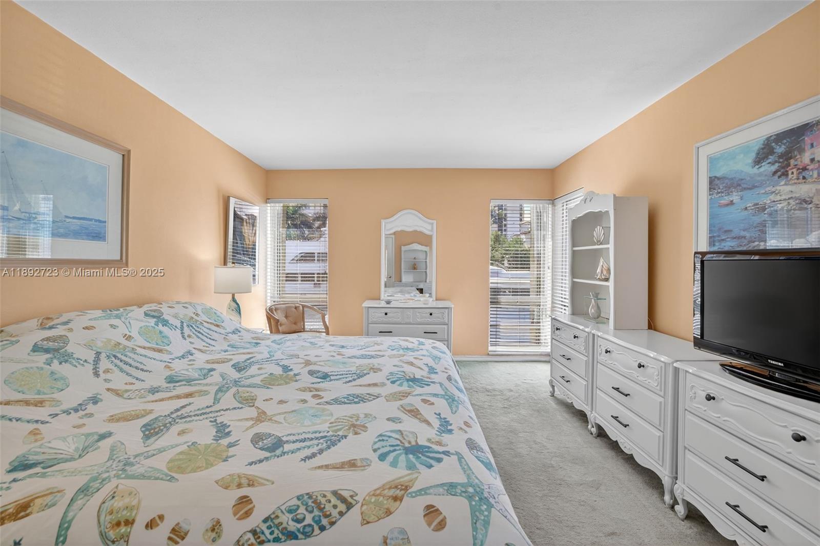 CARAVEL CONDOMINIUM APART - Residential
