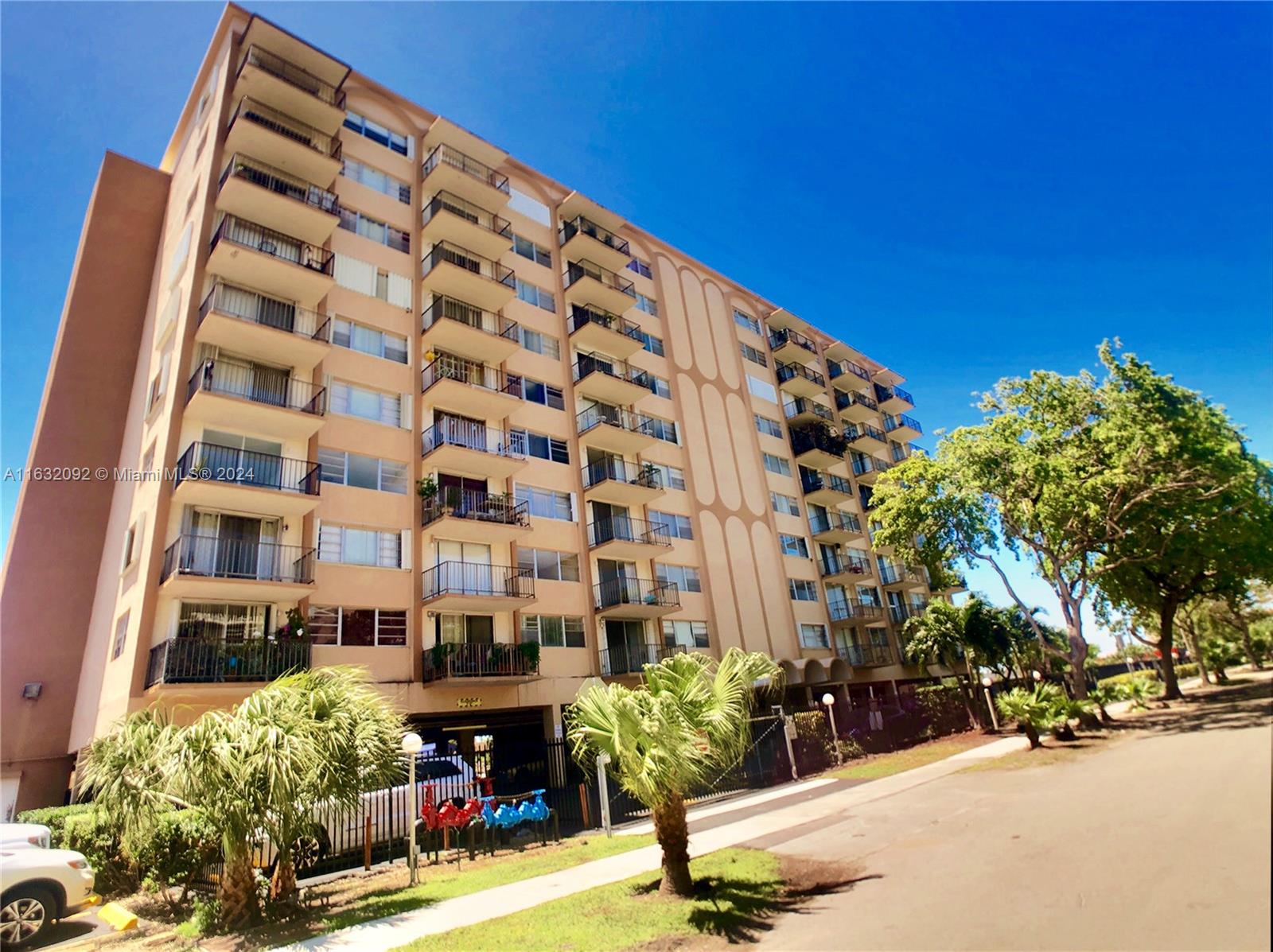 This tastefully updated 1bed 1.5bath features large living area, spacious floor plan, over sized bedroom, balcony and plenty of closet space. Located in a well maintained building with community pool, security cameras throughout, laundry facilities on each floor, intercom entry system and fenced parking area. Walk to Publix, WholeFoods, LA Fitness, Johnson & Wales University. Close to I-95, Biscayne Blvd, Bal Harbour, shopping malls and restaurants. One assigned parking space included. Will not last!