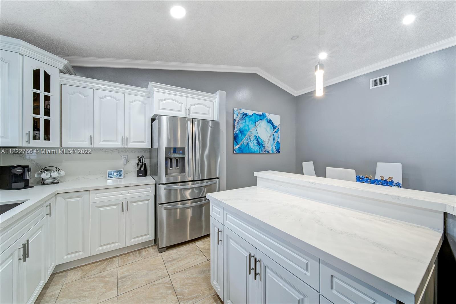 COUNTRY LAKE PARK - Residential