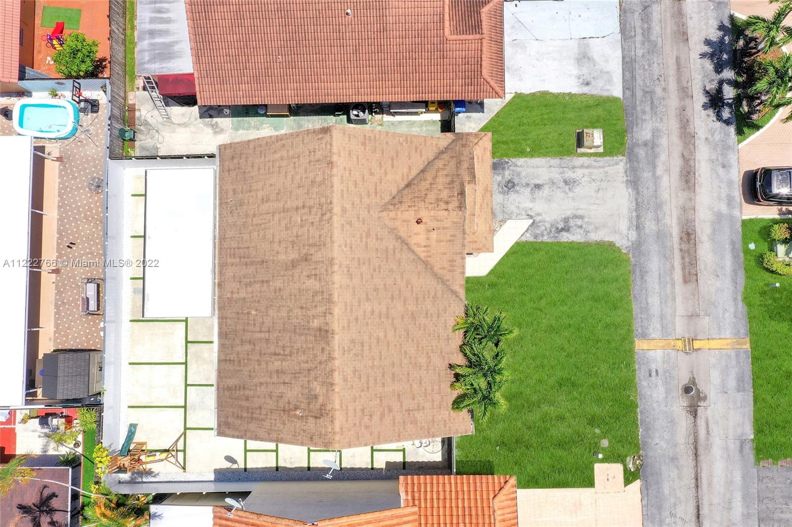 COUNTRY LAKE PARK - Residential