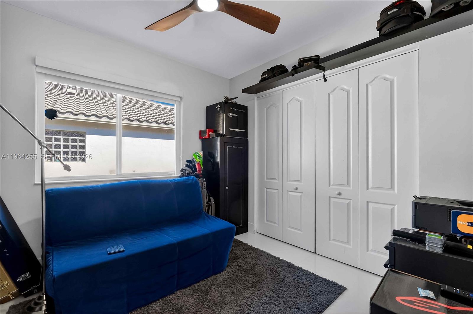 CRYSTAL POINTE - Residential