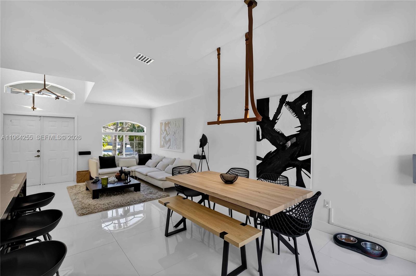 CRYSTAL POINTE - Residential