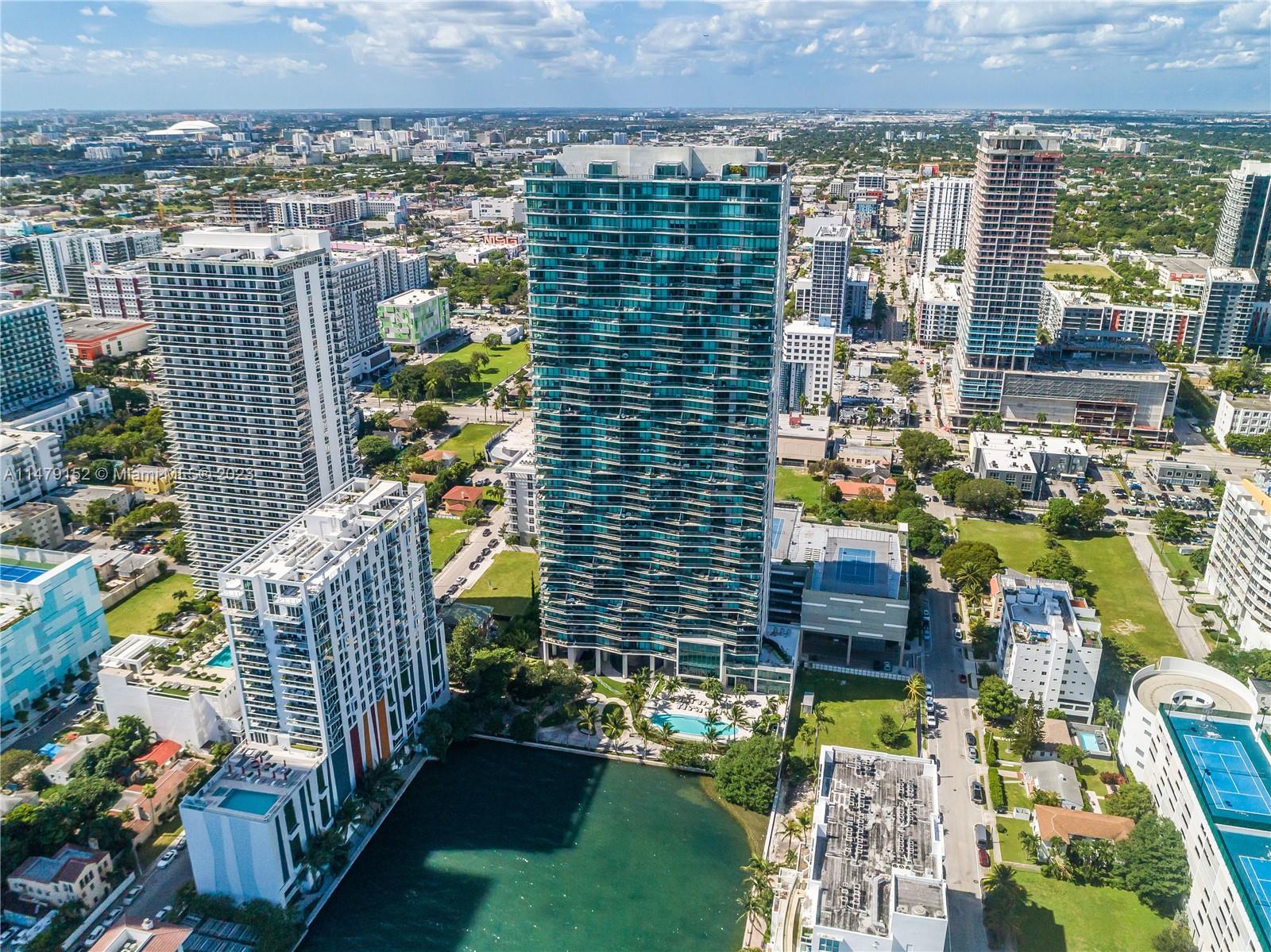 ICON BAY CONDO - Residential