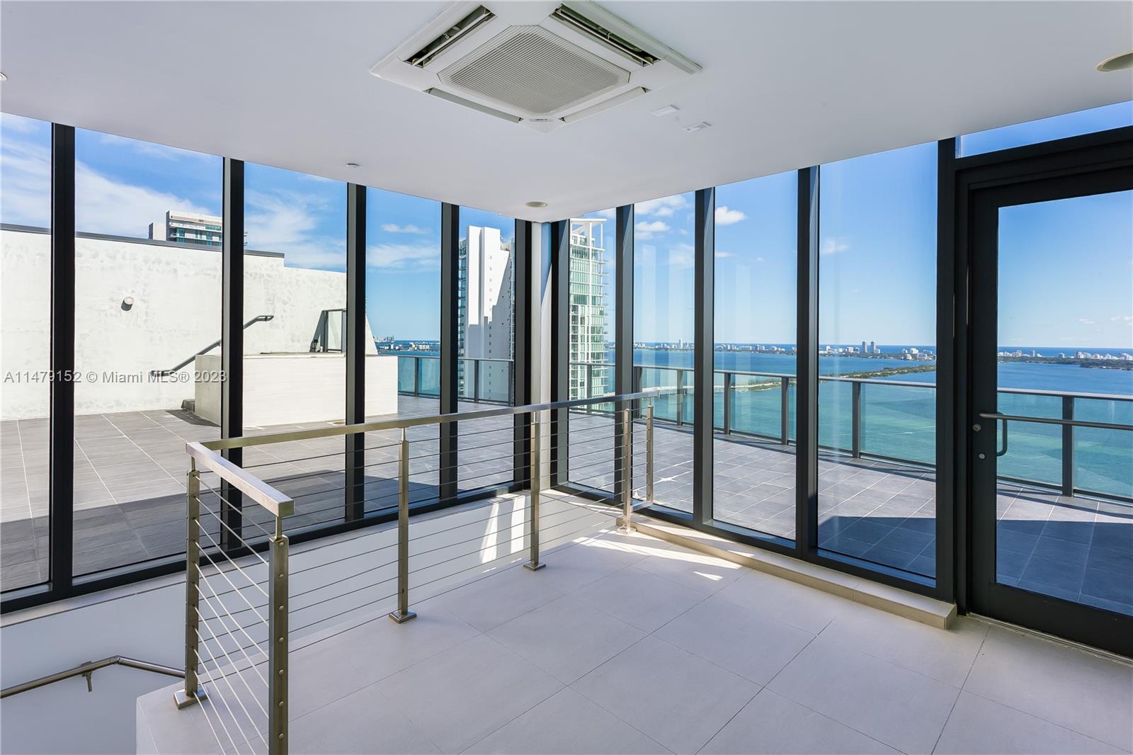 ICON BAY CONDO - Residential