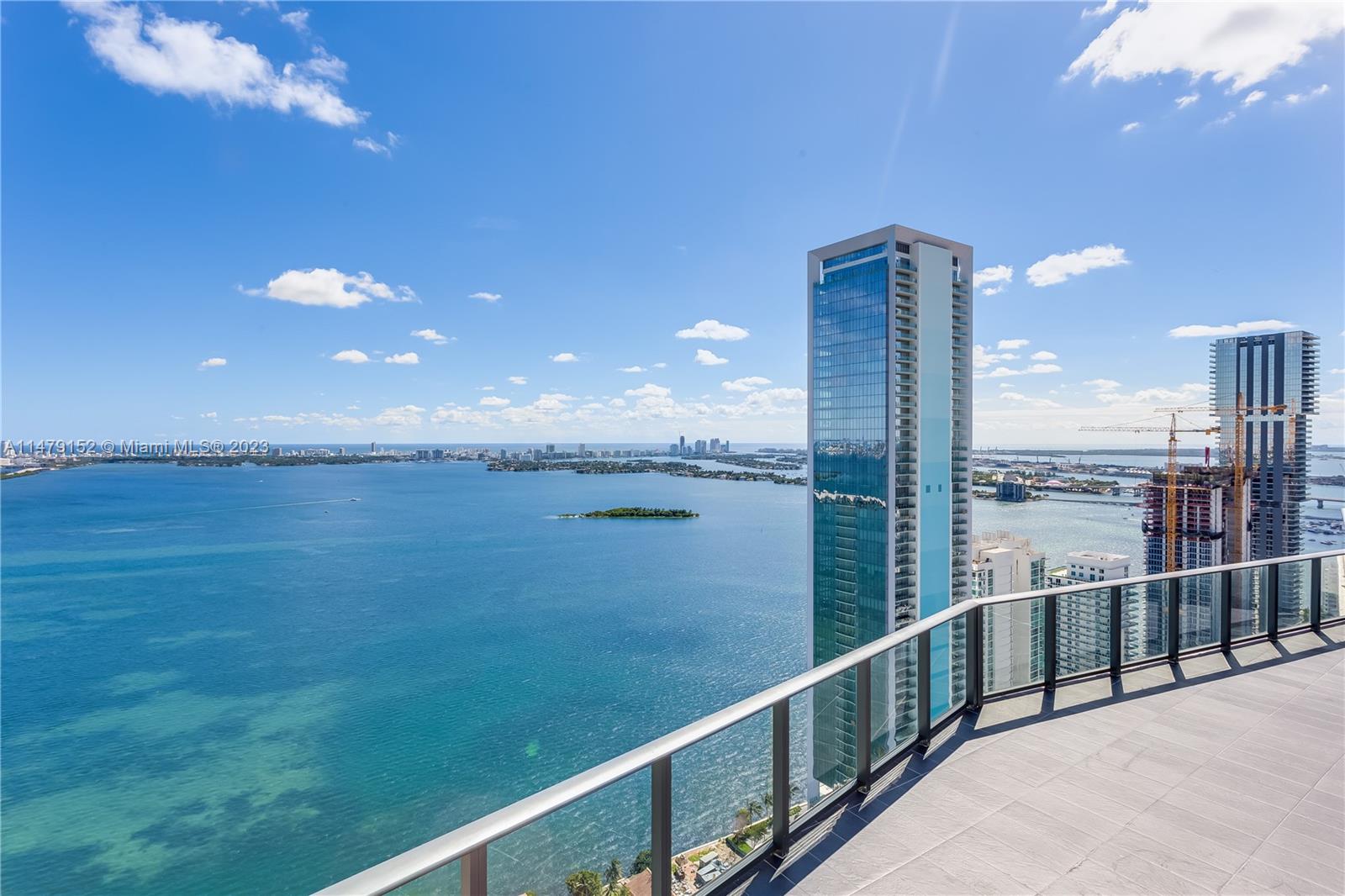 ICON BAY CONDO - Residential