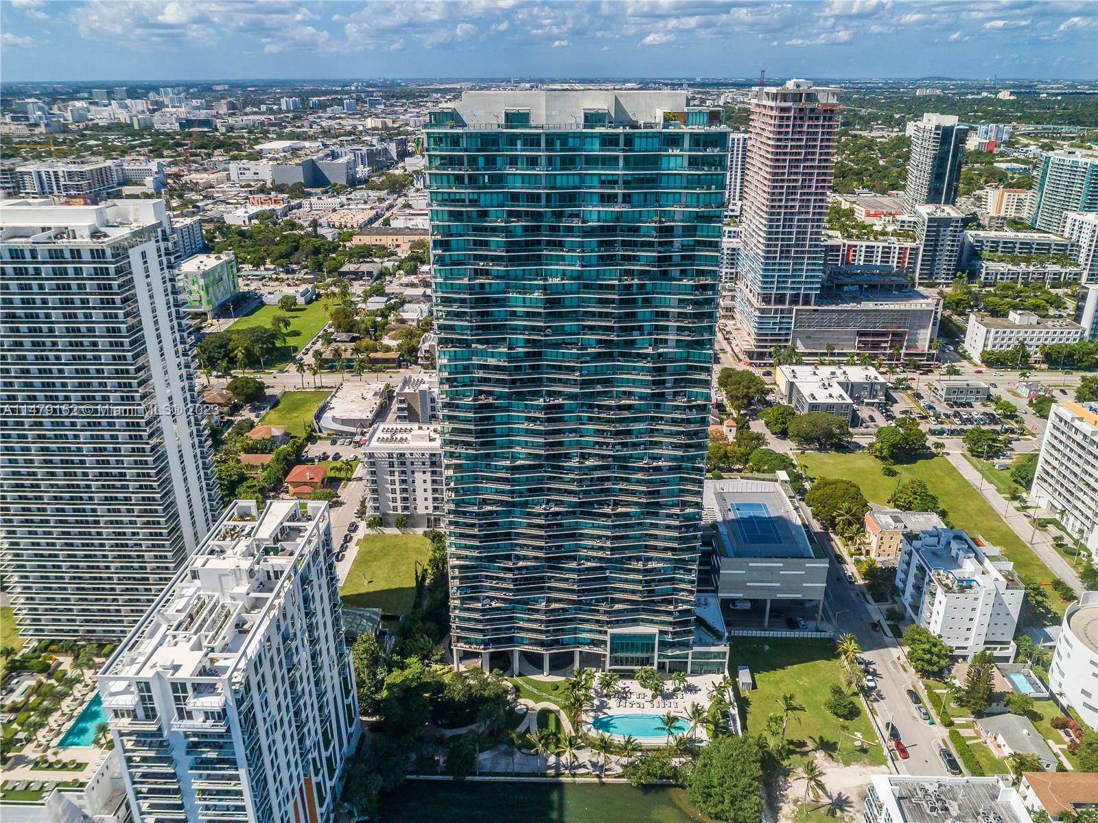 ICON BAY CONDO - Residential