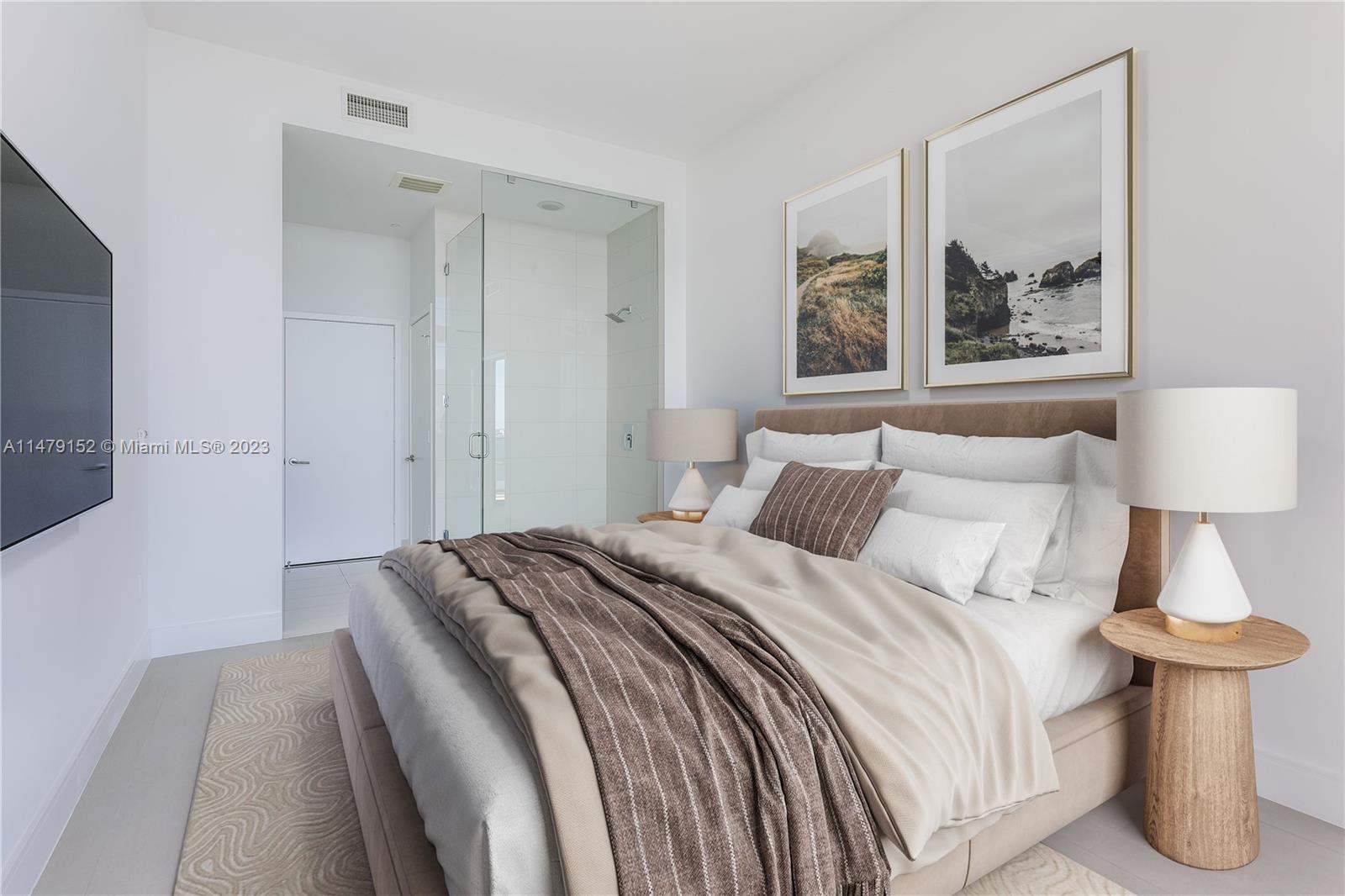 ICON BAY CONDO - Residential