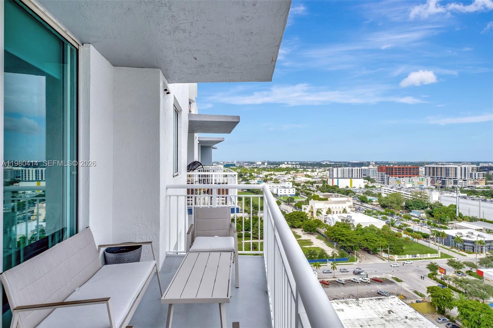 1800 BISCAYNE PLAZA CONDO - Residential Lease