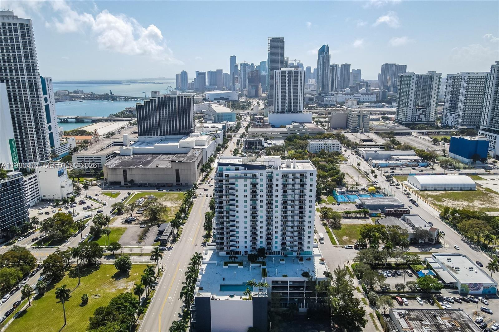 1800 BISCAYNE PLAZA CONDO - Residential Lease