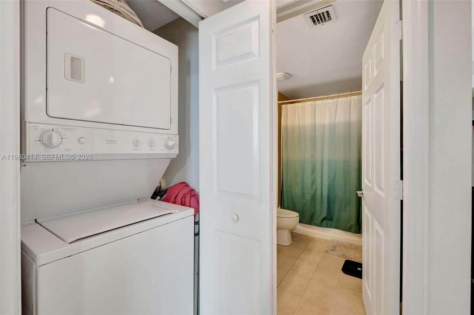 1800 BISCAYNE PLAZA CONDO - Residential Lease