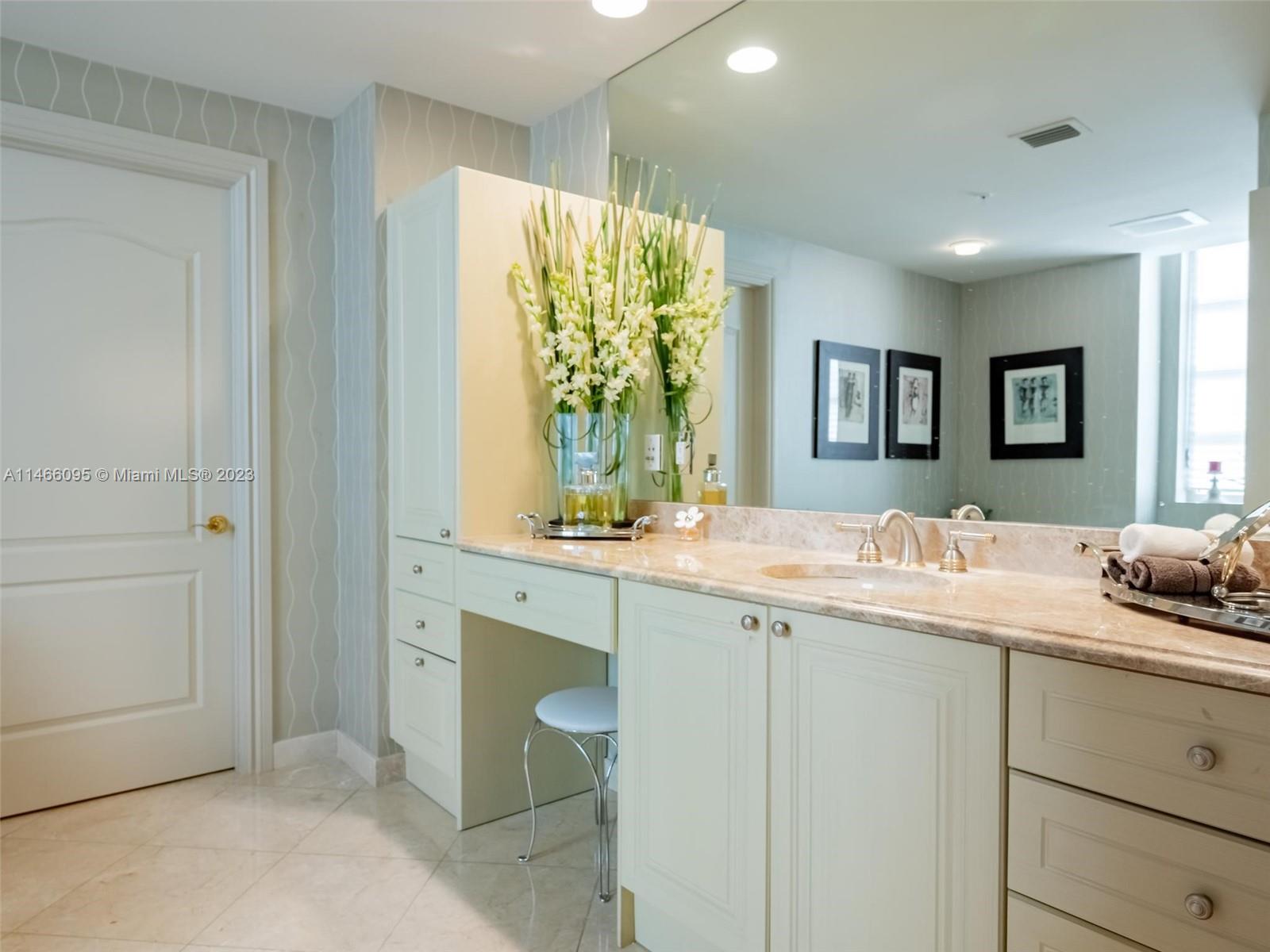 VILLAS OF POSITANO - Residential