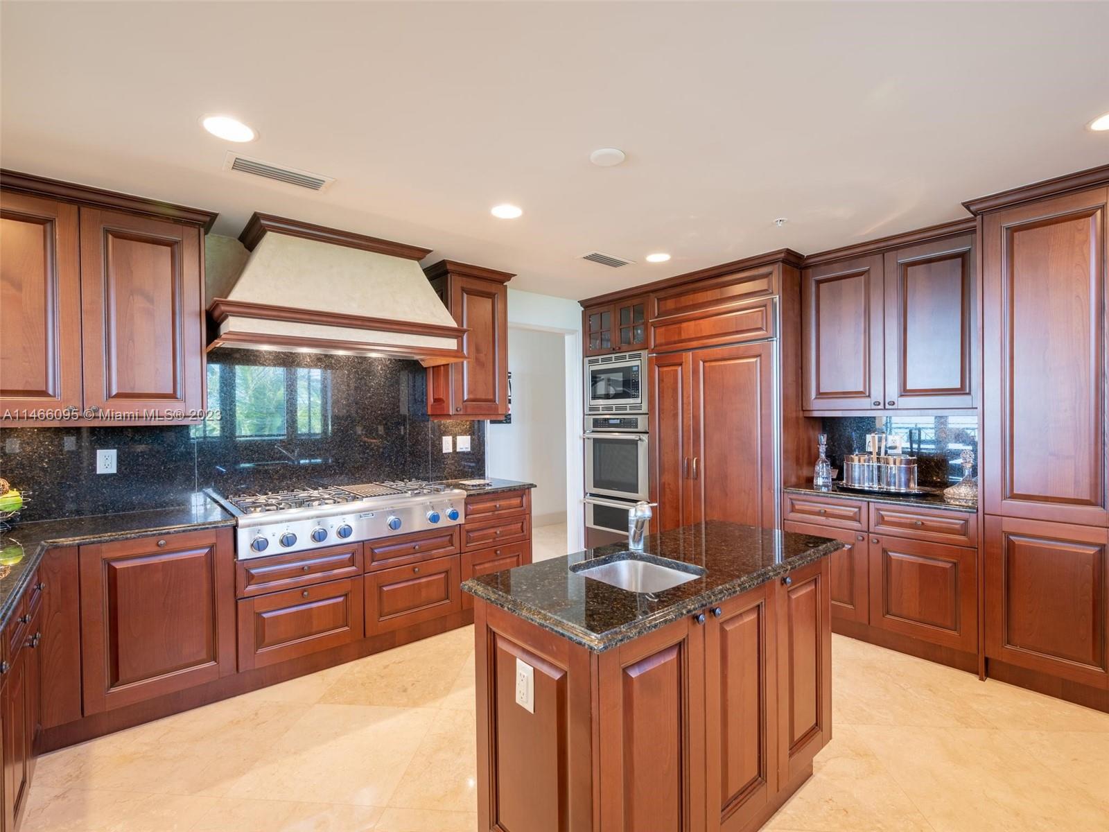 VILLAS OF POSITANO - Residential