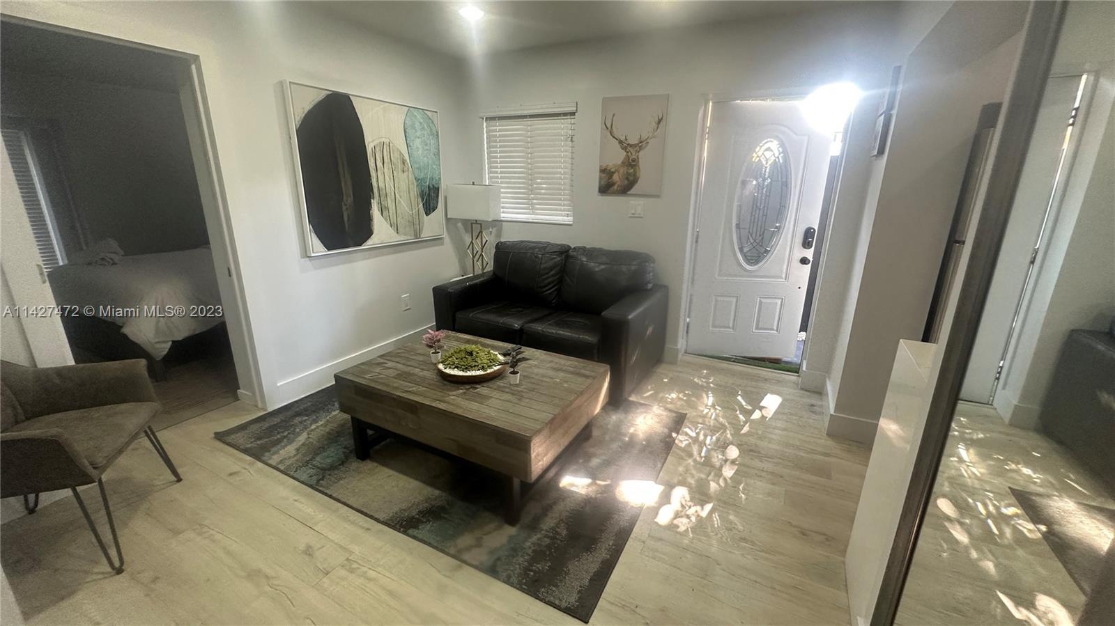 TAMIAMI GROVES NO 2 - Residential Income