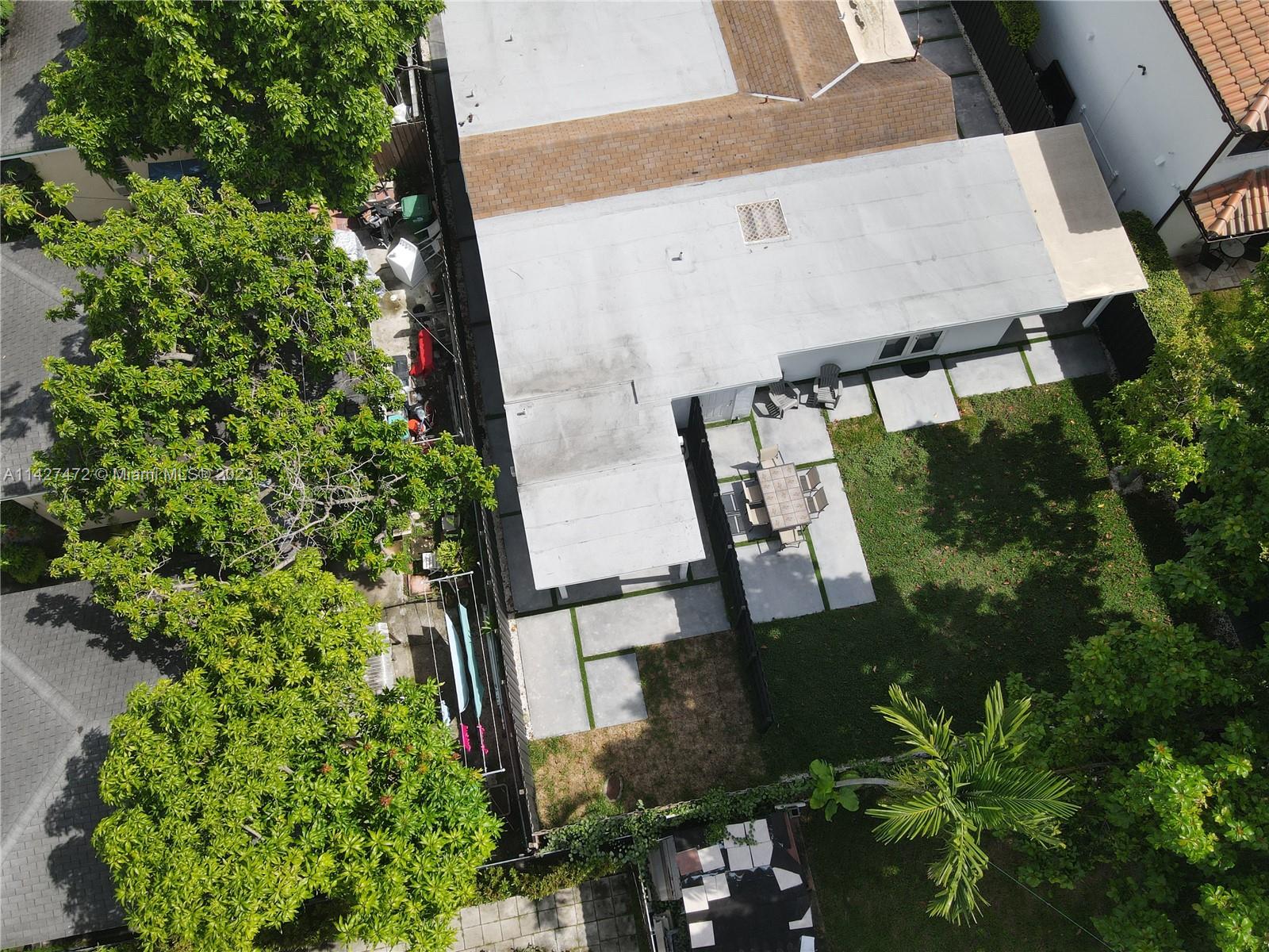 TAMIAMI GROVES NO 2 - Residential Income