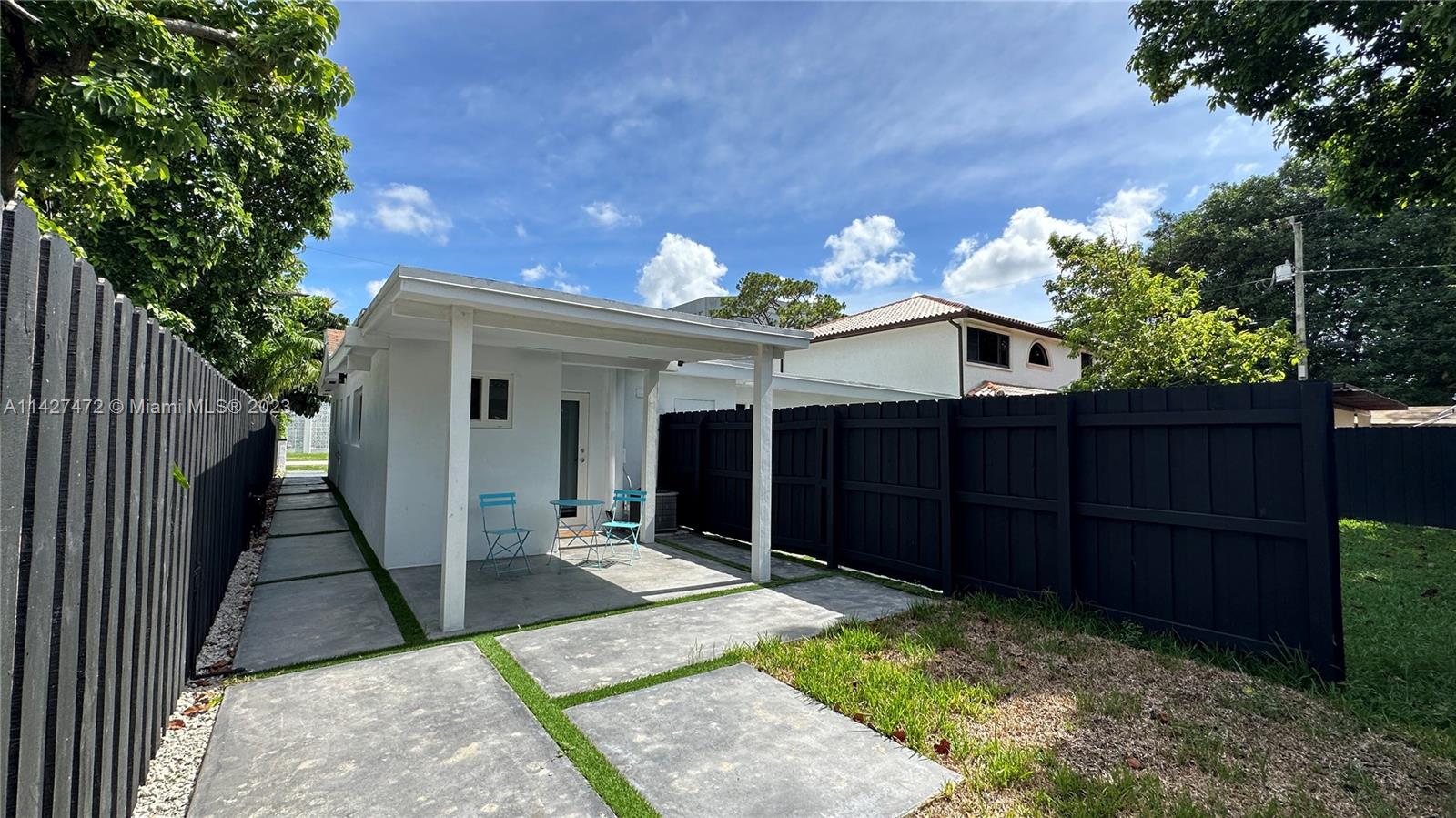 TAMIAMI GROVES NO 2 - Residential Income