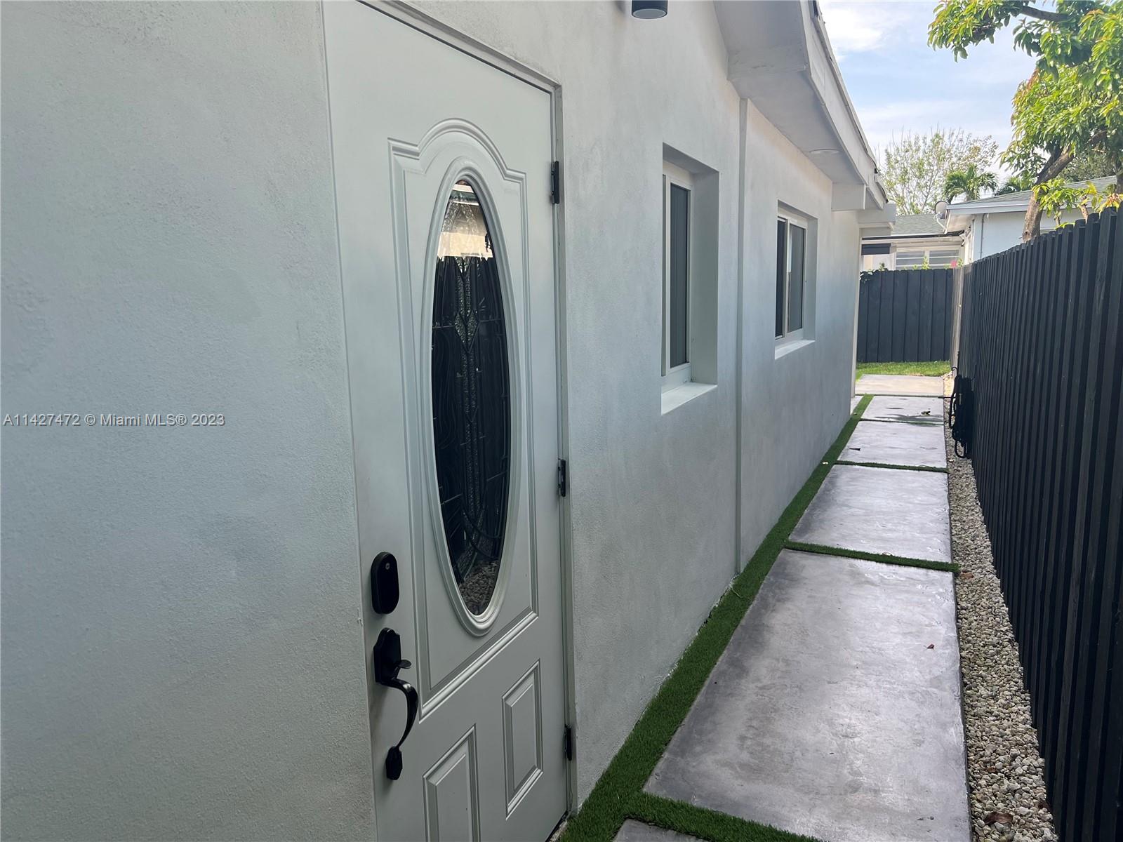 TAMIAMI GROVES NO 2 - Residential Income