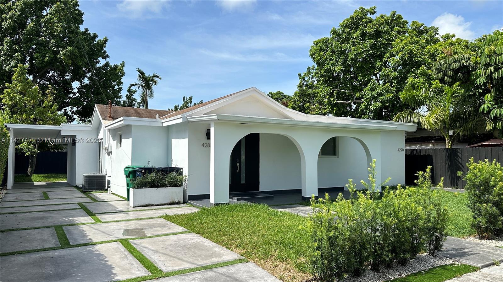 TAMIAMI GROVES NO 2 - Residential Income